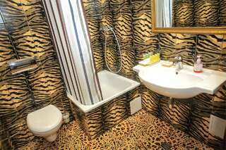 Гостиница Rosa Del Viento Туапсе Стандартный трехместный номер-9